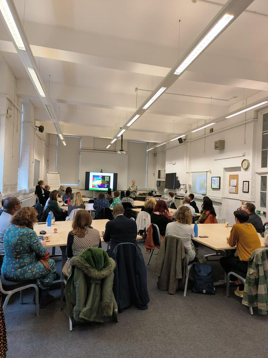 Laura Eden tweet media