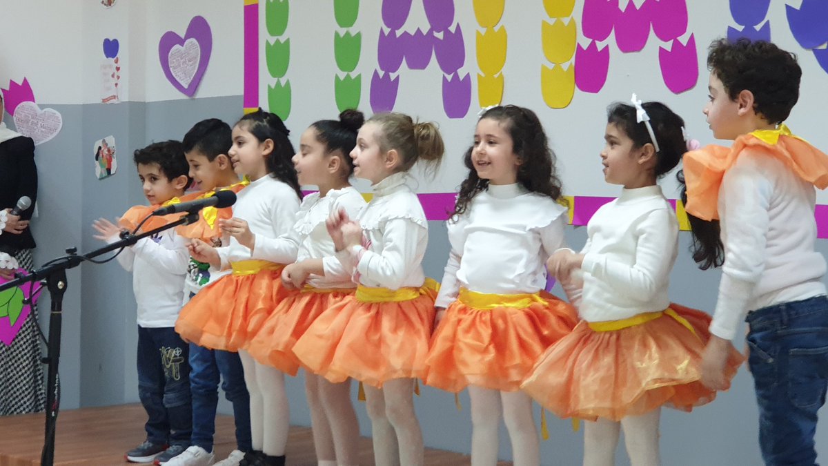 Une #maman est une personne qui prend la place de tout le monde 
C'est l'amour 💖 de tous les jours et de tout le #temps ⏳⏱
Bonne fête maman 
<a href="/Hhhsinfo/">Houssam Hariri HS</a> <a href="/LinaMajzoub1/">Lina Majzoub</a> <a href="/sashgh/">Sasha Ghosn</a> <a href="/dina_jradi/">Dina Jradi</a>
<a href="/tbaassiri/">Tharwat Baassiri</a> <a href="/aefeinfo/">AEFE</a> @SLFF