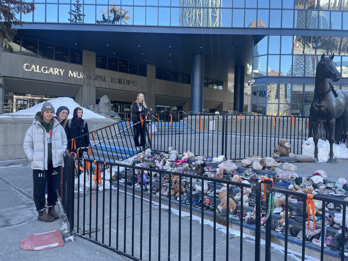 HSSCarstairs's tweet photo. Our high school leadership class delivered their donations to the Mustard Seed on Friday, March 17th. They participated in a workshop to help raise empathy for the homeless. 

#HSSKodiaks #MustardSeed #Empathy https://t.co/0b3TNfbFej