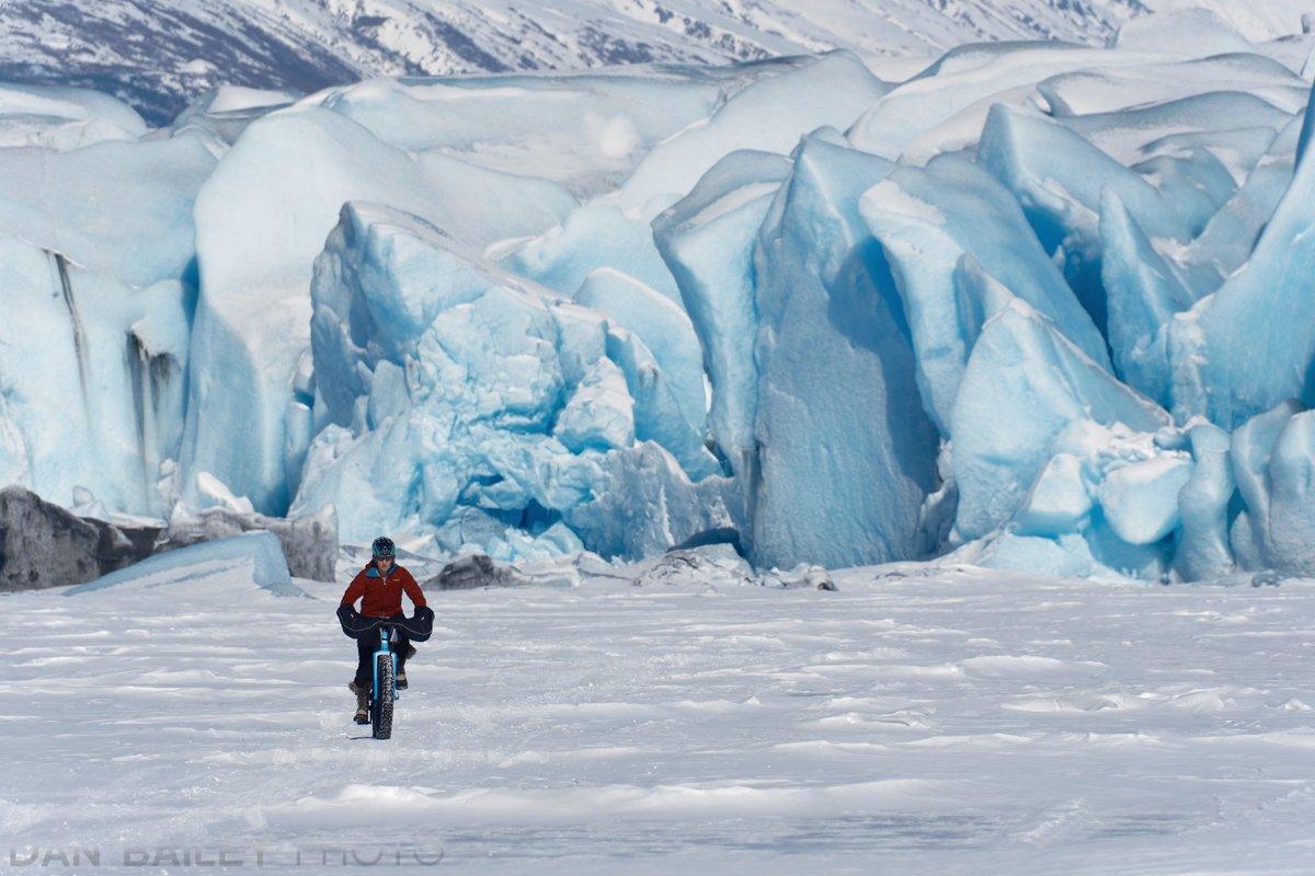 Danbaileyphoto's tweet photo. Bike riding. @FujifilmX_US #fujifilmx_us #fujifilm_xseries #XT5 #alaska #biking #cyclinglife #fatbiking #fatbikelife #fujifilmXT5 https://t.co/OqmEJ8vVMN