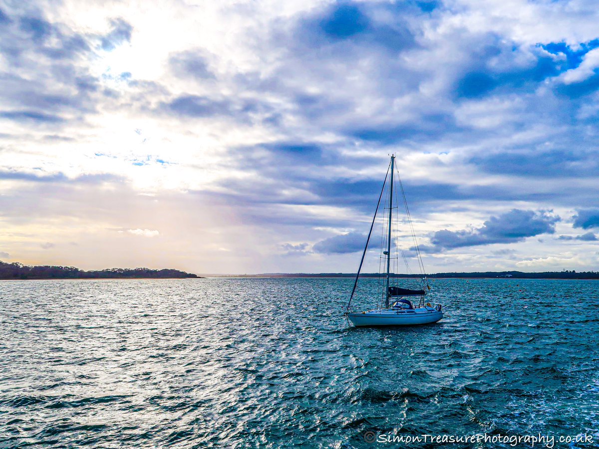 Simon_Treasure's tweet photo. Radom pics from Saturdays boat trip around Poole harbour @harbourbirds @lovepooleuk @StormHour @ThePhotoHour @StormHour @ThePhotoHour @Bournemouthecho #boatrip #pooleharbour #photograghy #seacapes #sea #sky #clouds #poole #lovepoole #yahts #sailing #outandabout https://t.co/VlWhrwLTOK