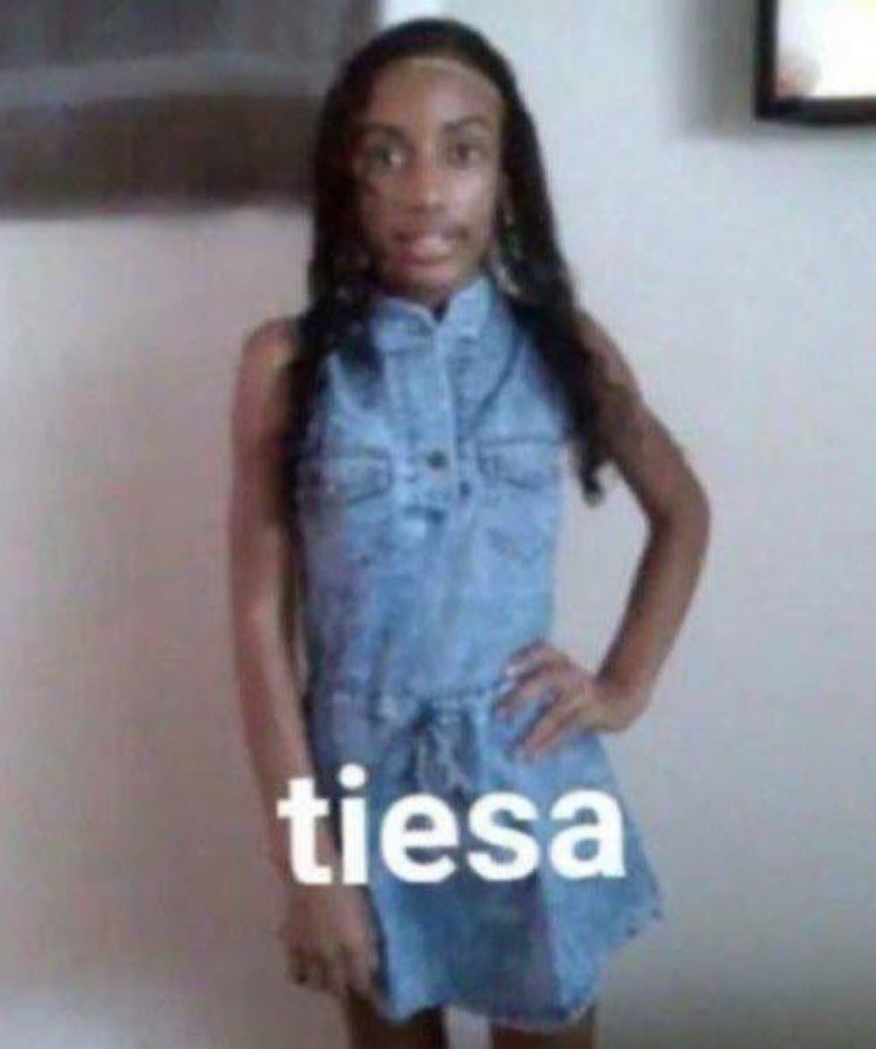hoy una alumnita me tiró “seño yo conozco a tu novio porque tenía otra novia y yo la conozco 

?