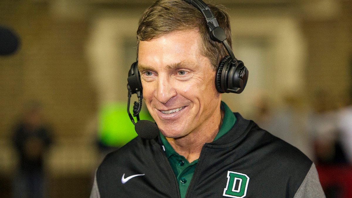 dartmouthsports's tweet photo. While Buddy Teevens recovers from his bicycle accident, Big Green supporters have an opportunity to share their encouragement and well wishes to the Robert L. Blackman Head Football Coach.

https://t.co/5y1RfRhVnD https://t.co/tcFC96eTKL