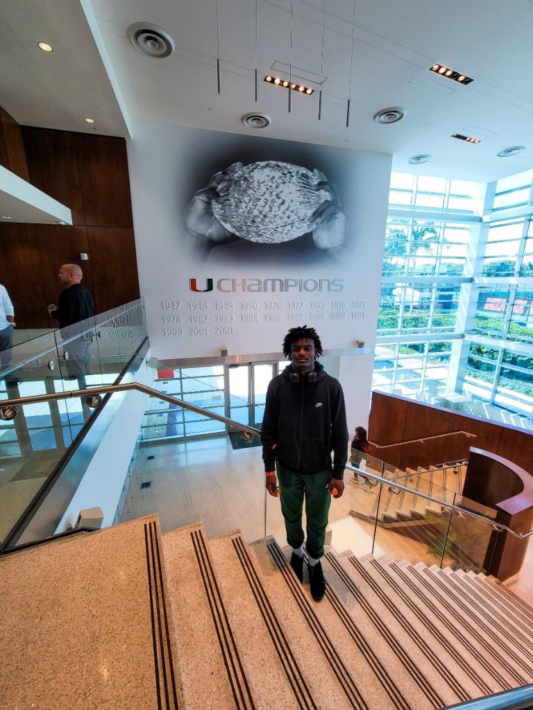 XaviThompson25's tweet photo. I had a good visit at Miami U thanks for the opportunity @ReddingIII @Coach_Addae @CoachRumph16 @coachRtaylor44 @_tmill38 @kerrymcdowell @CoachJayKM @on3 @247sports @Dwight_XOS #Hurricanes https://t.co/4llW5h3IPO