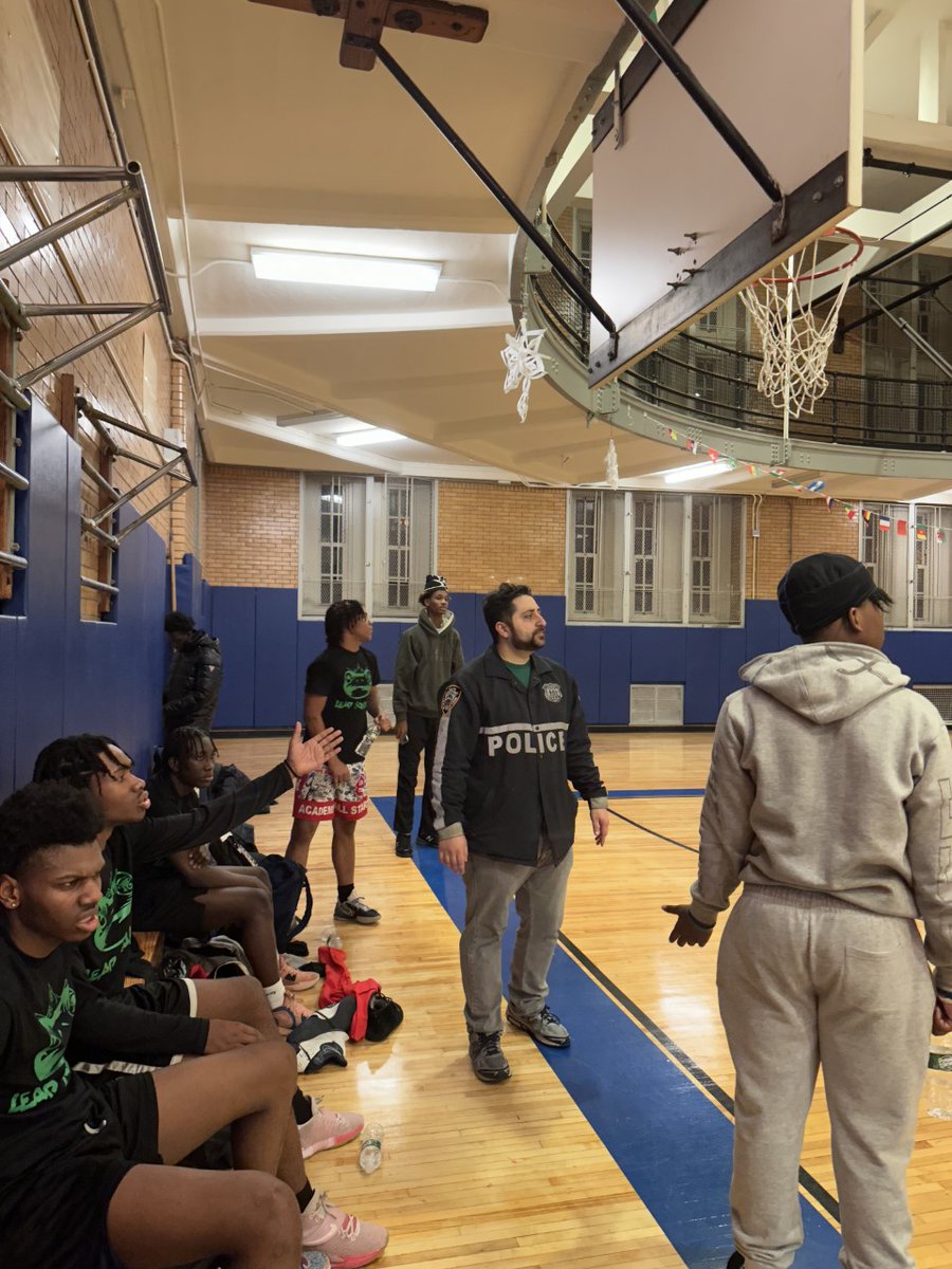 NYPD 67th Precinct on Twitter "📸 from the YCO "Say Thanks" Cops and