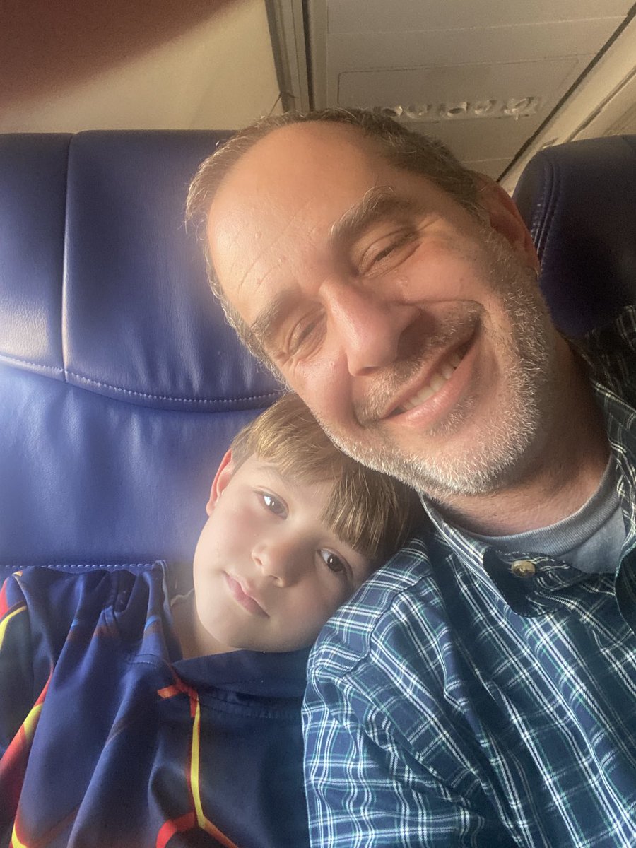 viralpathogens's tweet photo. Excited for the SeroNet meeting. I get to travel with a great co-pilot. #SeroNet https://t.co/A6FrmtZqiw