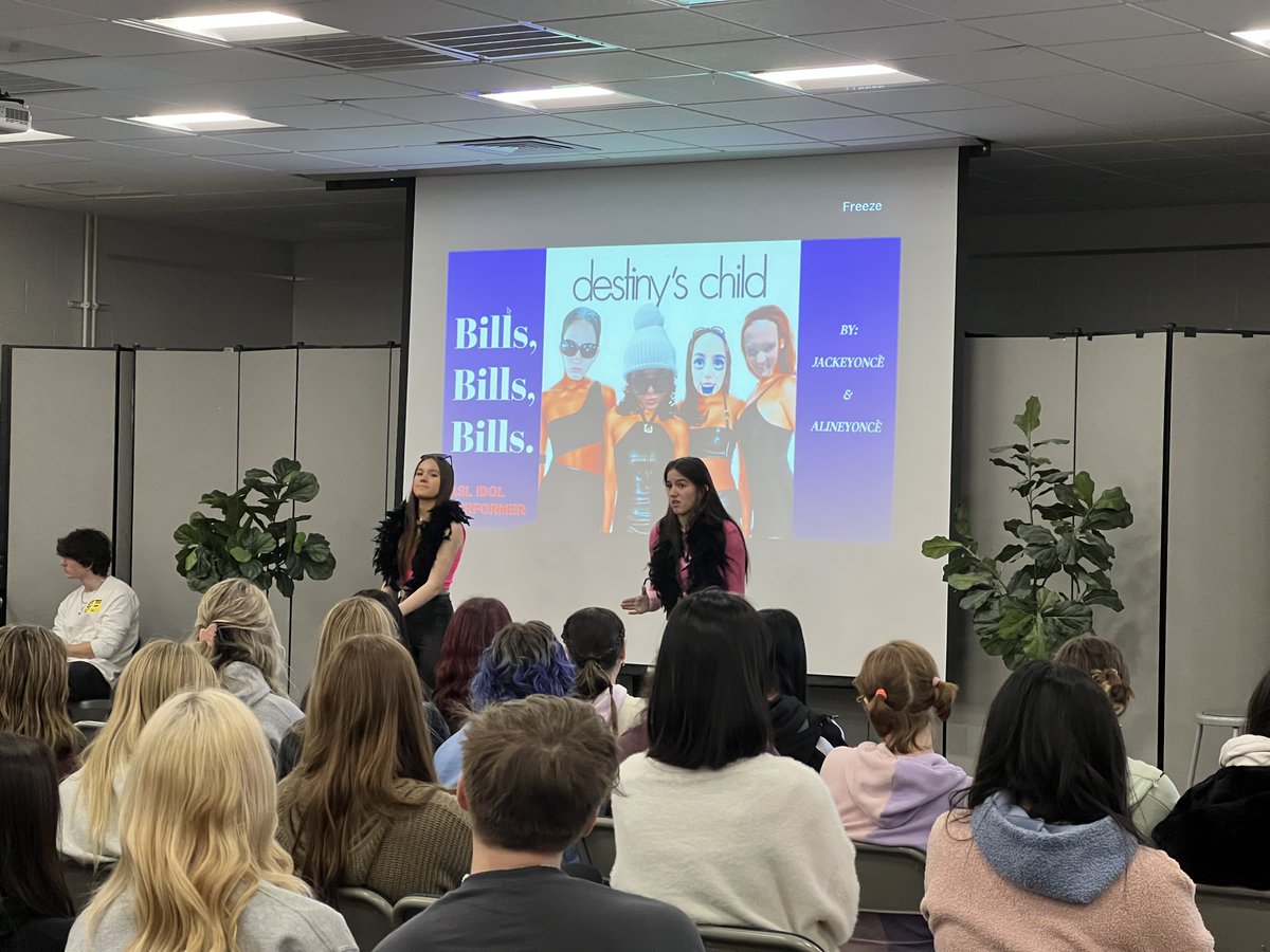 CommackSchools's tweet image. CHS ASL students presenting their final assessments where they interpret songs through sign. 
#CommackHighSchool #AmericanSignLanguage #Song #CommackSchools