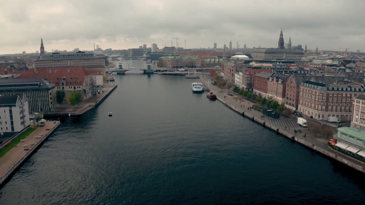 Hvad sker der, når havet stiger? Vi har kigget nærmere på havniveauændringer frem mod år 2150 i DK og implikationerne af disse. Det er der kommet en artikel med <a href="/GlacierBytes/">William Colgan, Ph.D.</a> og en video med <a href="/UndergroundGeo/">Underground Channel</a> ud af.

lnkd.in/eiSw73Mr
lnkd.in/ejaRtur5