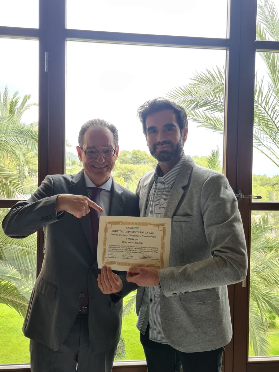 Diego J Moriel Garceso (@drmorielgarceso) on Twitter photo El pasado fin de semana recogí mi título oficial de especialista Clinical Fellowship en Cirugía Ortopédica Oncológica de la mano de <a href="/DrOrtizCruz/">Eduardo Ortiz Cruz</a>. Muchas gracias por la experiencia y el aprendizaje. Todo un honor y un privilegio!! #surgery #sarcoma #fellowship El pasado fin de semana recogí mi título oficial de especialista Clinical Fellowship en Cirugía Ortopédica Oncológica de la mano de <a href="/DrOrtizCruz/">Eduardo Ortiz Cruz</a>. Muchas gracias por la experiencia y el aprendizaje. Todo un honor y un privilegio!! #surgery #sarcoma #fellowship