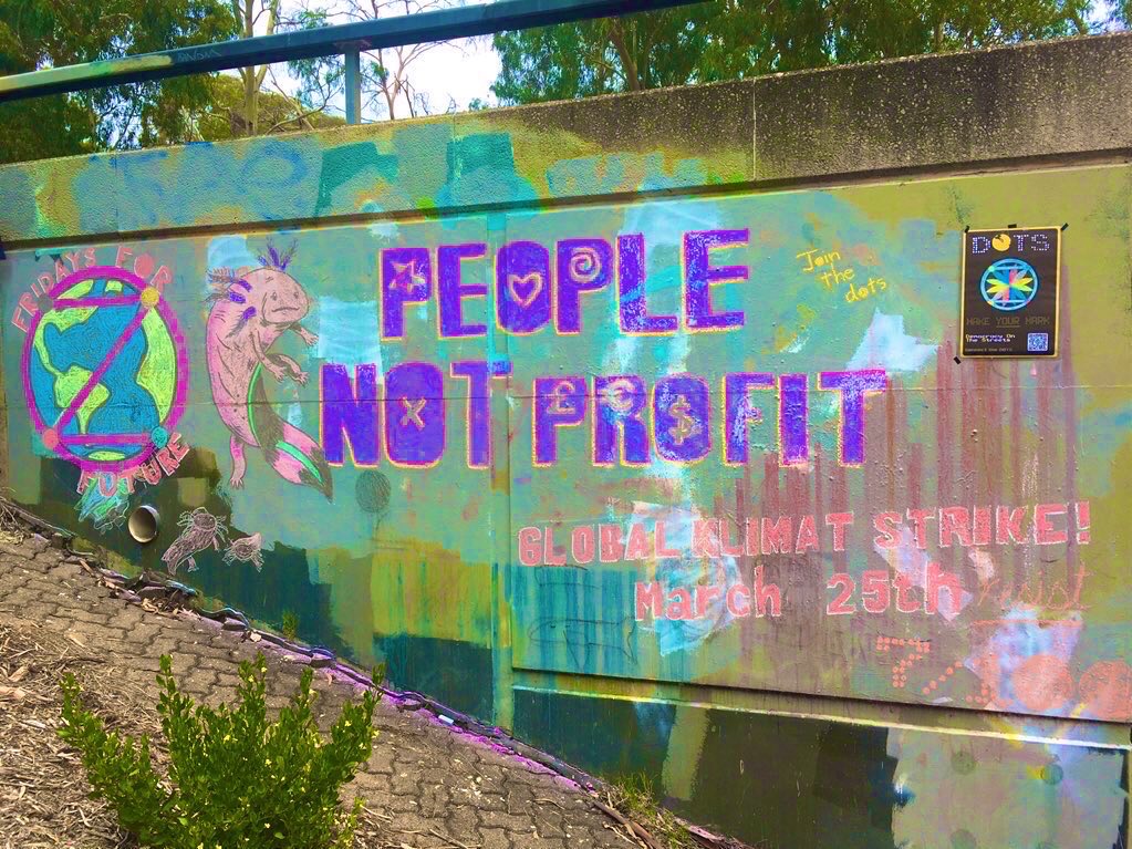DemOnTheStreets's tweet photo. @honu139 @PPSTMX1 So that is chalk? Stunning!
🟢#SlowChalking
🟢#ClimateChalking
🟣#WildChalking
🟣#MWeNeedToChalk
🌏#DemocracyOnTheStreets
✊🏽Connect the #DOTS 🐛🦋 https://t.co/KOrXRY63CB