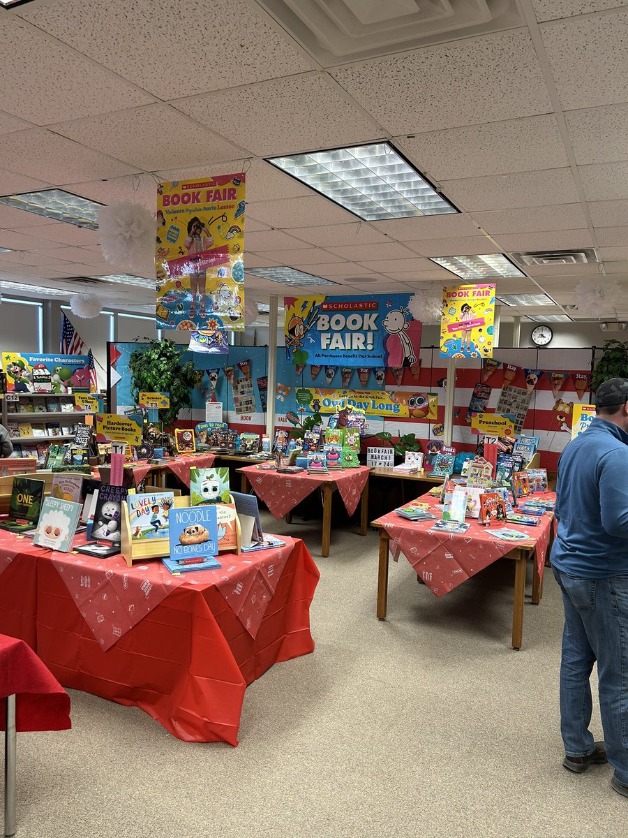 Don’t forget to check out our Scholastic Book Fair tonight at conferences in the K-W elementary library!