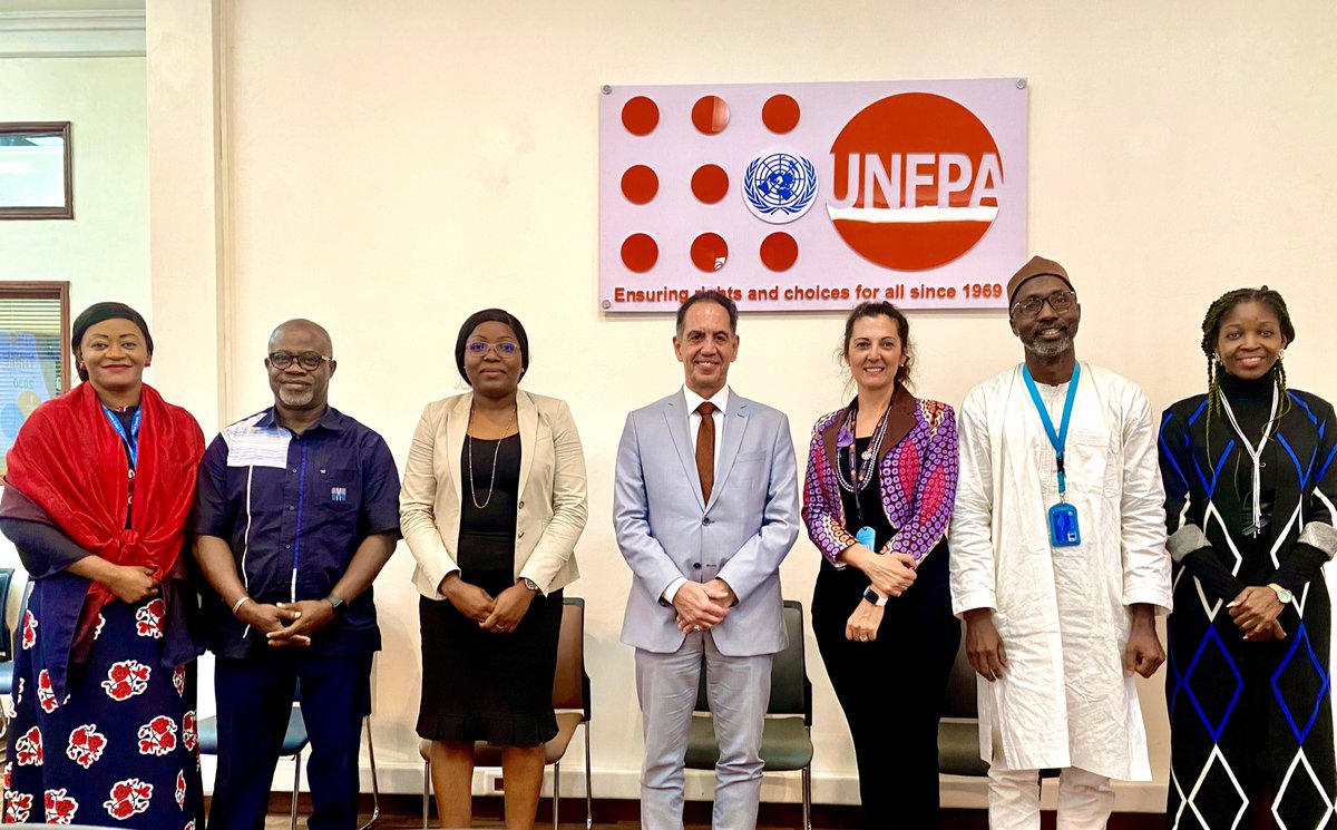 UNFPACameroon's tweet photo. #Cooperation: Meeting at UNFPA today with @EIB Head of Regional Representation for Central Africa @nikosmilian to discuss future collaboration. 

Focus was on:
✨Women and youth empowerment
✨Family Planning &amp; Supply Chain management,&amp;
✨Innovation and digitalization https://t.co/nzjNfw7ldA