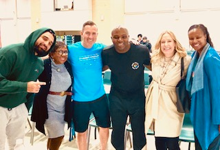 castlebrookess's tweet photo. Today, @orlandobowen & #OneVoiceOne Team visited us. Orlando Bowen is a powerful and inspirational speaker who inspired our grade 9 students @castlebrookess @zammitmary
@PDSBDirector https://t.co/mS0XZL6eM5