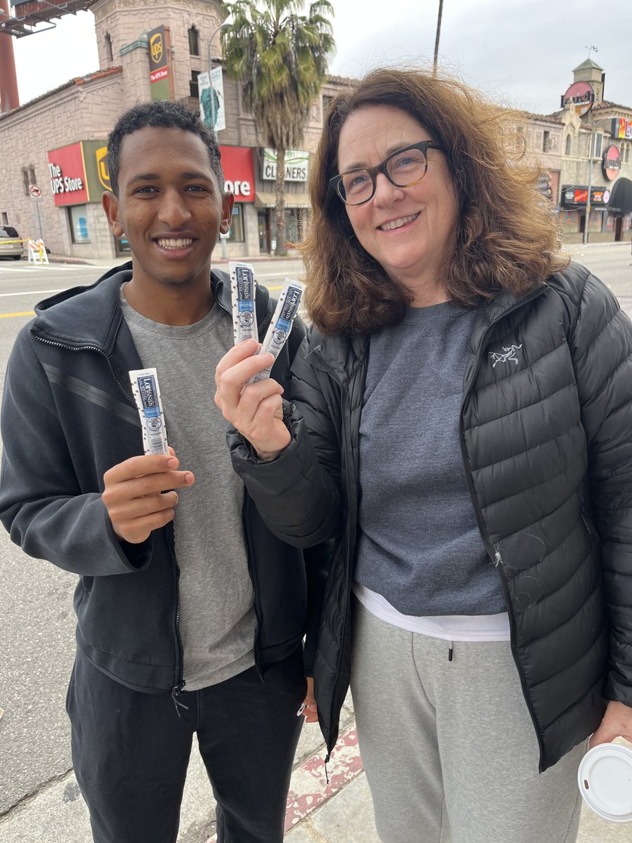 After running a marathon, beef sticks are all you need! 😋 We had a blast handing out our Original Mini Sticks at the LA Marathon on Sunday. Congrats to all the runners! 👏
