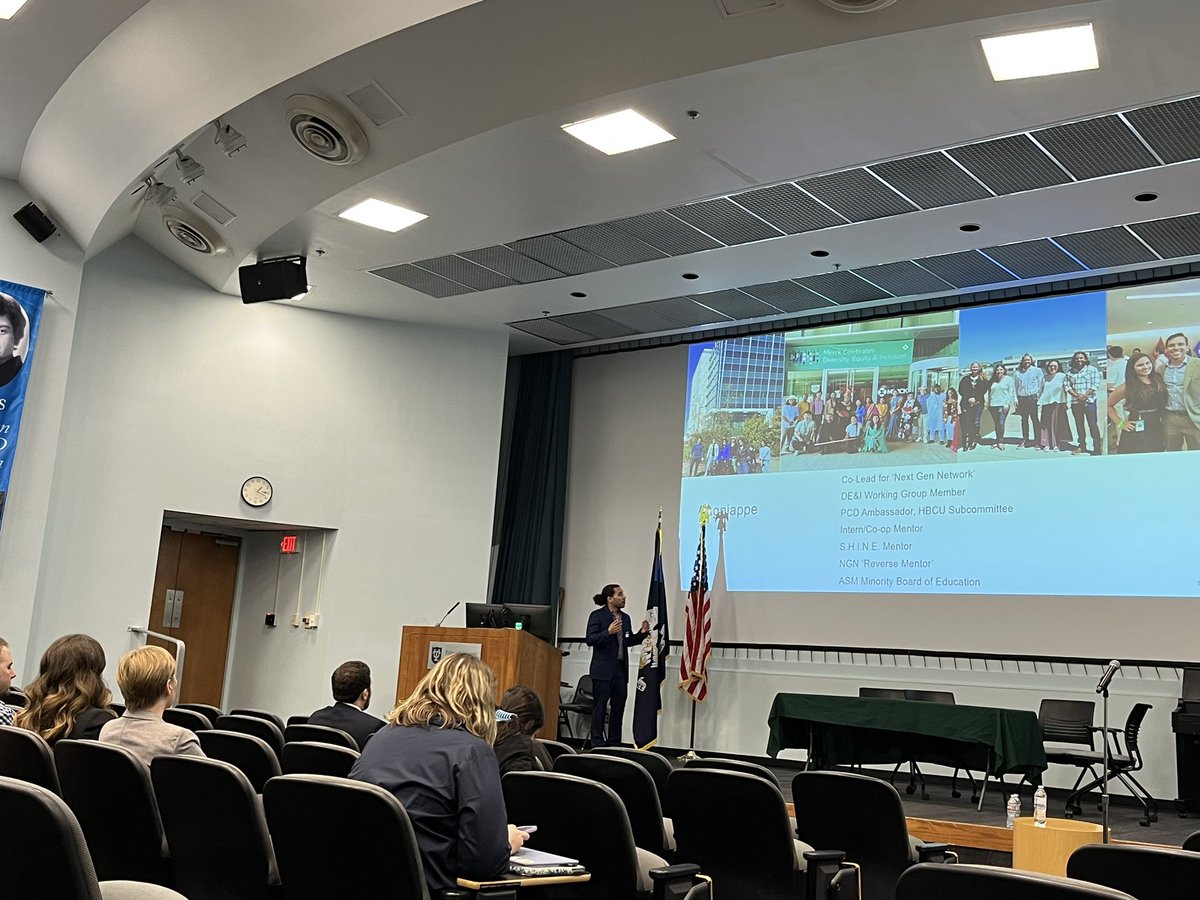 TulaneBMS's tweet image. Our very first BMS Career Day took place last Friday. We appreciate our 10 amazing BMS alumni for a full day of panel discussions, talks, workshops, and networking conversations. 

#tulanebms #tulanebmslife #careerday #mentoring