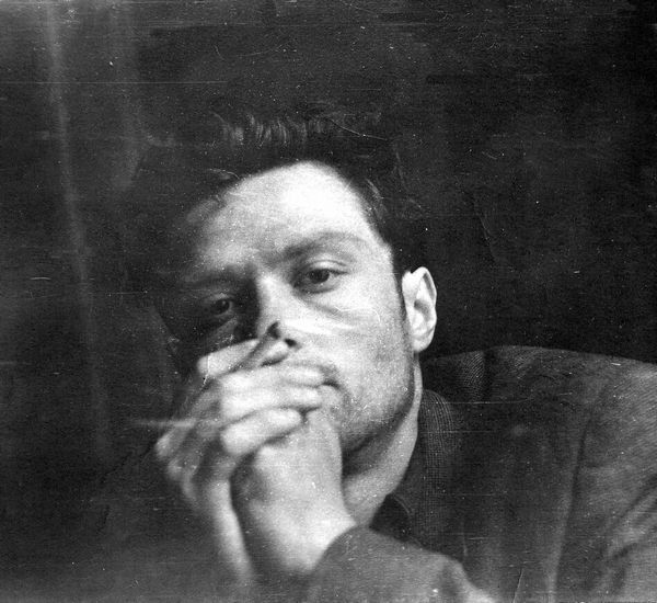 21 марта - день памяти Э.В.Ильенкова
"Ум" с самого начала надо воспитывать так, чтобы «противоречие» служило для него не поводом для истерики, а толчком к самостоятельной работе, к самостоятельному рассмотрению самой вещи, – а не только того, что об этой вещи сказали другие люди"