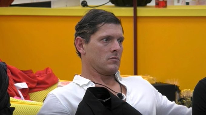 per quanto non mi stia simpatica la doc, questo accanimento di Orietta...

#GFvip