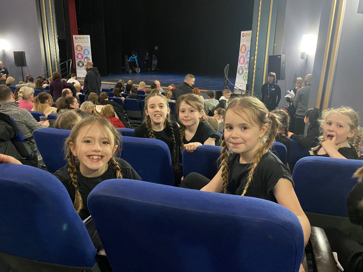 BDP_3AF's tweet photo. Well done to our @bentondeneprim dancers! You were amazing at tonight’s show and I am super proud of you all! 🌟🌟🌟 @year5bdp @year3bdp @Year4_BDP #NorthTynesideDanceFestival @NorthTynesidePE https://t.co/jlB9x8yFHe