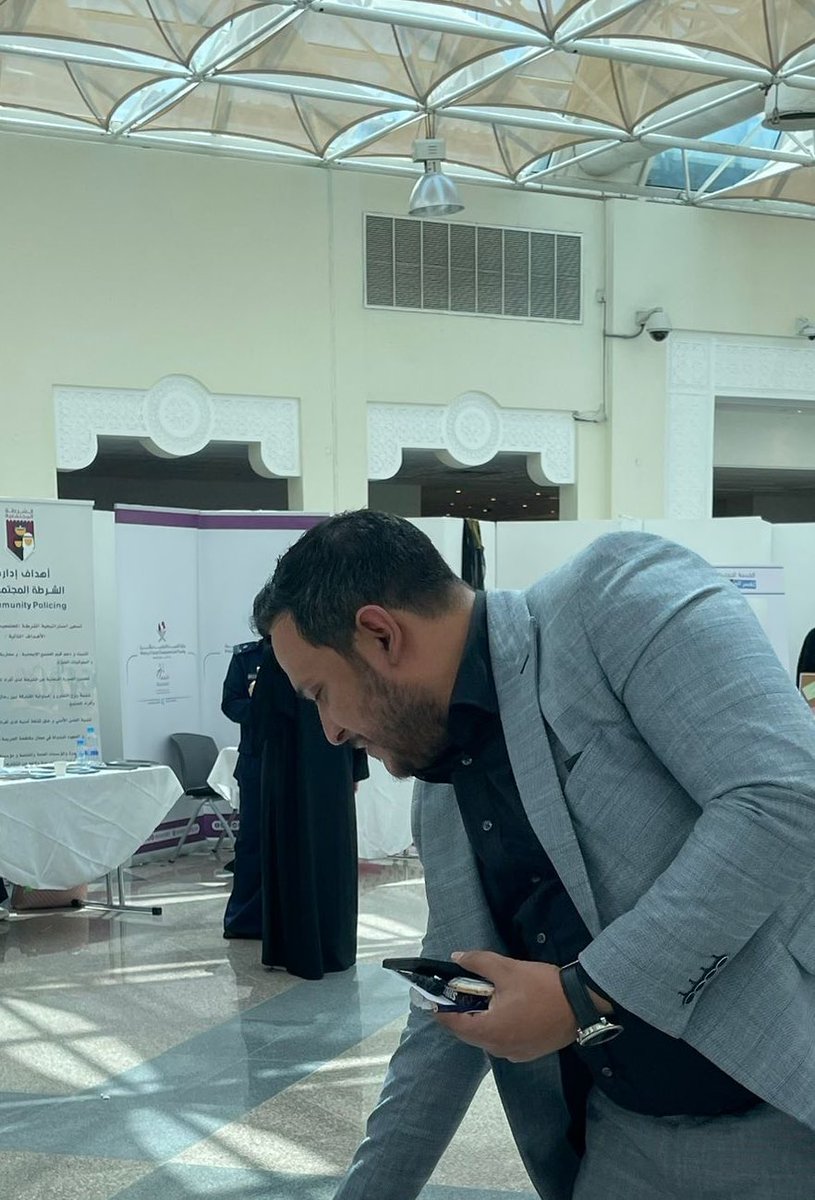 Qusocialworkers's tweet photo. حضور اساتذة الخدمه الاجتماعيه جامعه قطر 🤍 
 شكرا لكم على كل مابذلتوه من جهد لنا 🤍 https://t.co/hqxwF1Qimx