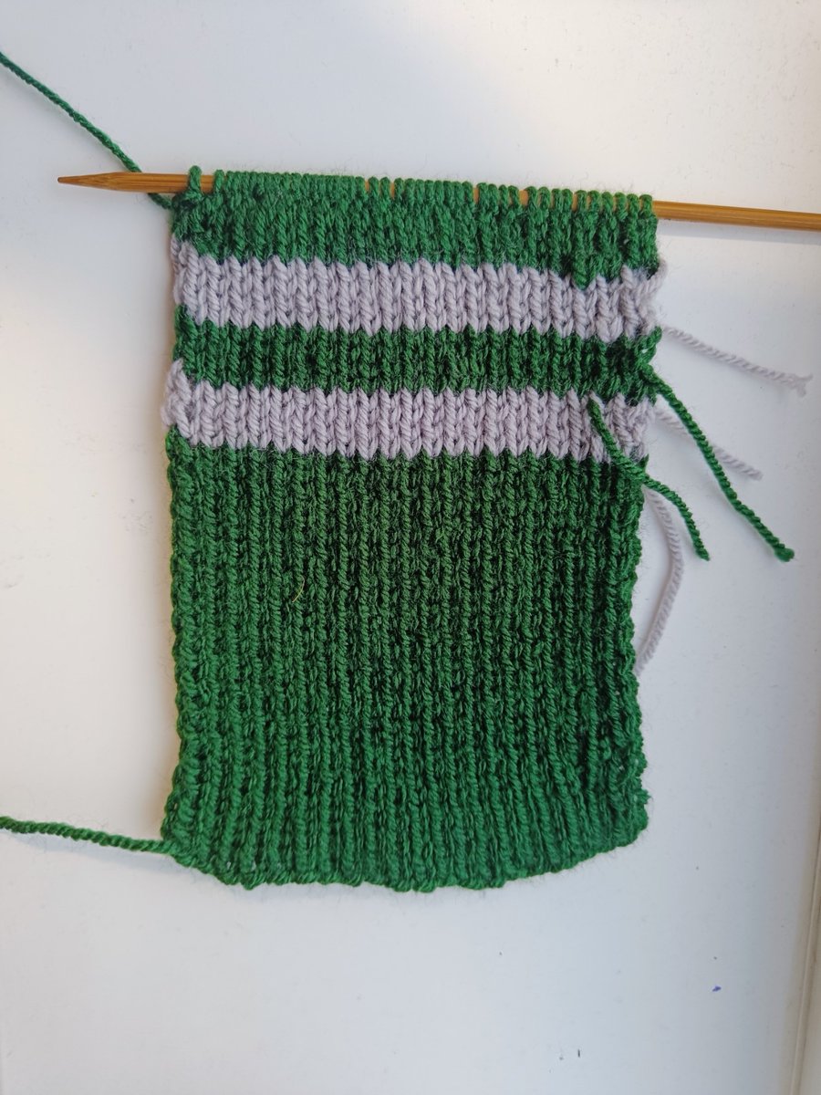 Work in progress continued #WIP Stripy HP Scarf yarn by @paintboxyarns pattern by @sheepandstitch

#knittinginspiration #knitspiration #knitspo  #knitting #crafts #crafty #sock #socks #harrypotter #slytherin #slytherinpride #scarf #beginnerknitter