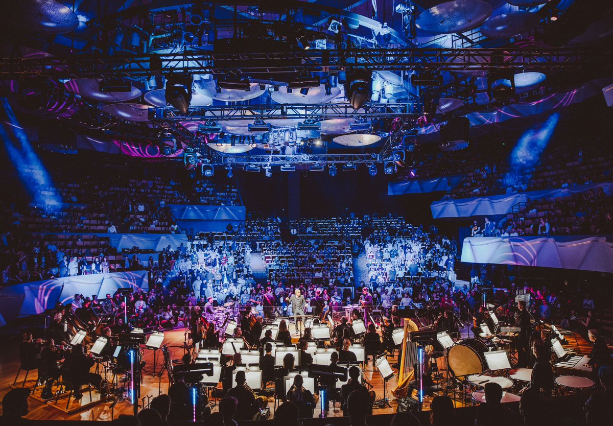 BIG GIGANTIC tweet media