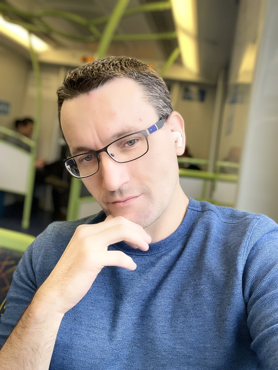 djmelbau's tweet photo. Another morning - another trip to the office 🙄🙄 Have a great day everyone #commuting #trains #gayprofessional #dressedforsuccess https://t.co/FLZxIbYvcl