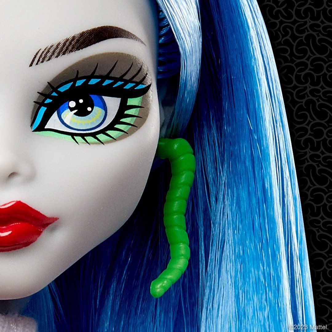 winxclubpretty's tweet photo. Ghouluxe Ghoulia Yelps doll, the brainiest ghoul at Monster High, is available exclusively to Fang Club members on March 24. 
#MonsterHigh #Doll #MonsterHighDoll #FangClub #MonsterHighFangClub #MH #MonsterHighAlumni #Alumni #Ghouluxe #Ghoulia #GhouliaYelps #GhouluxeGhouliaYelps https://t.co/JbjmqB4VBz
