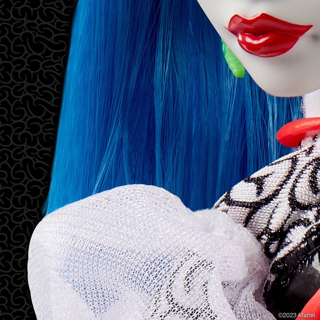 winxclubpretty's tweet photo. Ghouluxe Ghoulia Yelps doll, the brainiest ghoul at Monster High, is available exclusively to Fang Club members on March 24. 
#MonsterHigh #Doll #MonsterHighDoll #FangClub #MonsterHighFangClub #MH #MonsterHighAlumni #Alumni #Ghouluxe #Ghoulia #GhouliaYelps #GhouluxeGhouliaYelps https://t.co/JbjmqB4VBz