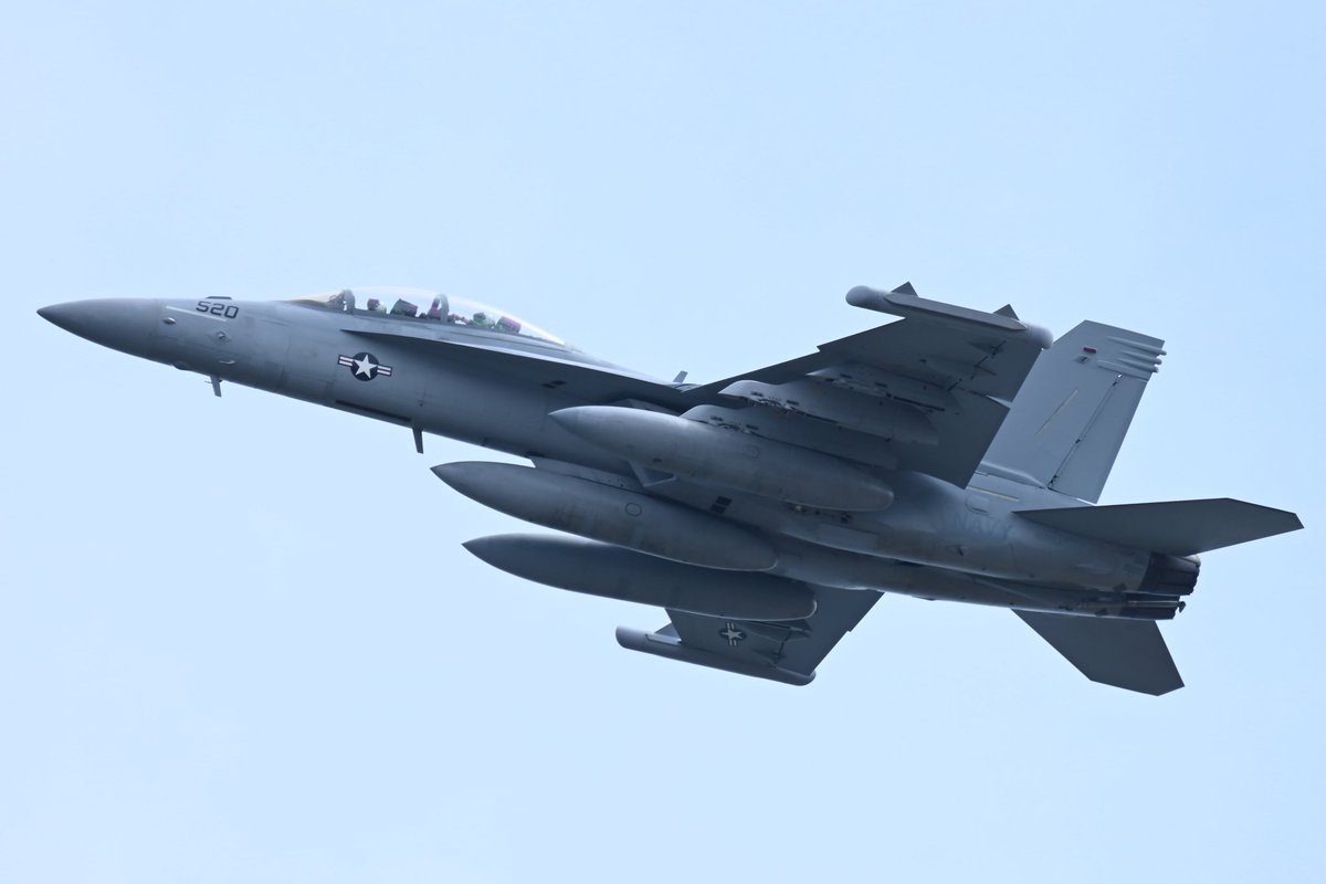 MANBO150402's tweet photo. 2023.3.20 RJOI
EA-18G VAQ-135 BlackRavens
F-35B VMFA-242 Bats
E-2D VAW-125 Tigertails
#ea18g
#f35
#e2d
#blackravens
#bats
#tigertails
#岩国
#三沢 https://t.co/L5b8UZTRFm