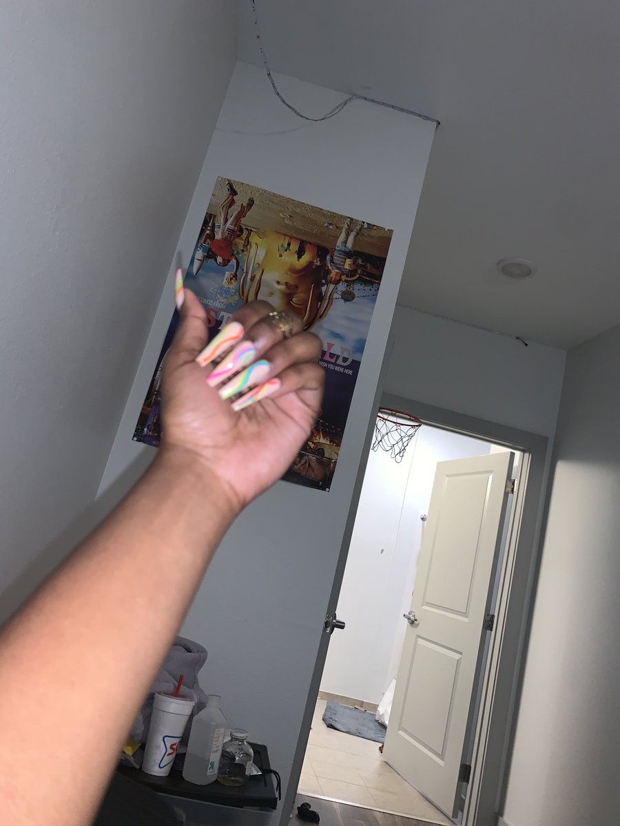 hostfutalkin's tweet image. Keep goin #simpledesign #lineart #nails