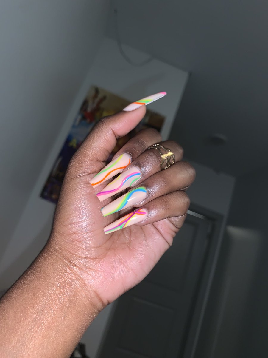 hostfutalkin's tweet image. Keep goin #simpledesign #lineart #nails