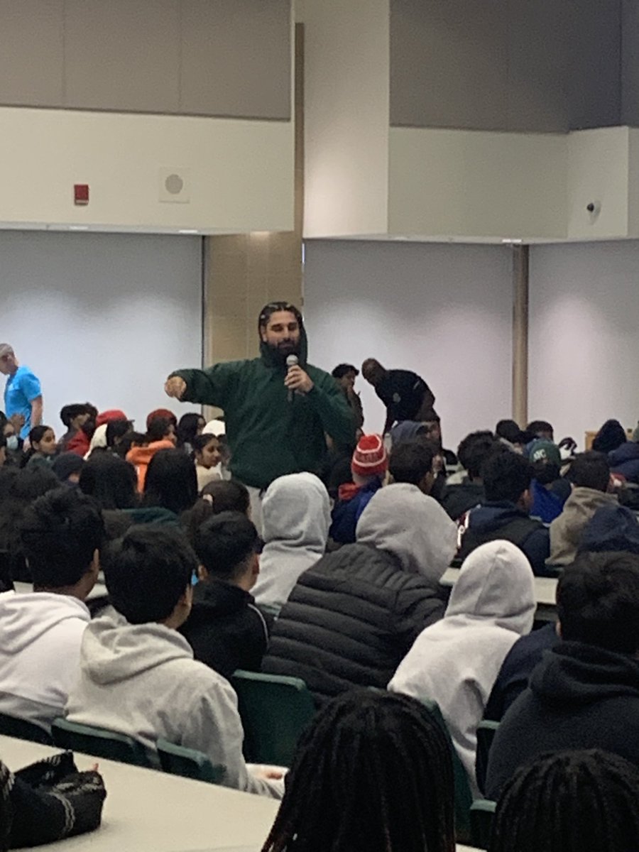 Sherry Dalcin (@sherrydalcin) on Twitter photo Grade 9 students at <a href="/castlebrookess/">CastlebrookeSS</a> motivated to be their best by <a href="/orlandobowen/">Orlando Bowen</a> and <a href="/LifeAsWali/">Wali Shah</a> #wejourneytogether #onevoiceonetram <a href="/zammitmary/">Mary Zammit</a> <a href="/PeelSchools/">Peel District School Board</a> Grade 9 students at <a href="/castlebrookess/">CastlebrookeSS</a> motivated to be their best by <a href="/orlandobowen/">Orlando Bowen</a> and <a href="/LifeAsWali/">Wali Shah</a> #wejourneytogether #onevoiceonetram <a href="/zammitmary/">Mary Zammit</a> <a href="/PeelSchools/">Peel District School Board</a>