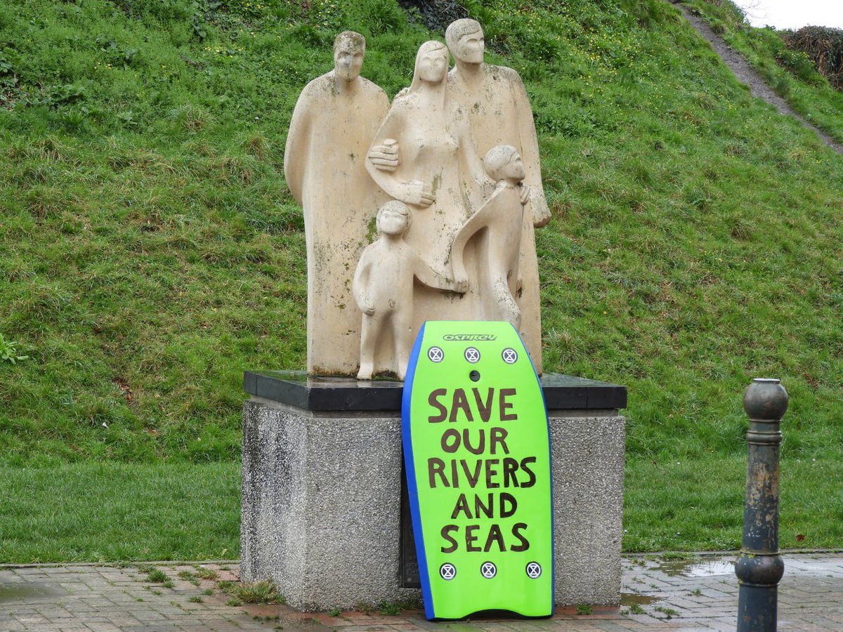 XRNorthDevon's tweet photo. 🏊Local Rebels chatted and handed out leaflets to members of the public about the health implications of swimming in polluted water and to highlight the woeful inaction of North Devon and Torridge MP's. #DirtyWater #ExtinctionRebellion #ActNow https://t.co/USD9jgZDmB