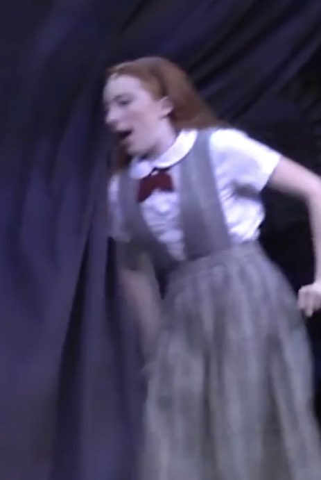 perfdolladvcate's tweet photo. i wanna see her fall down a flight of stairs and lie in a puddle of her own tears https://t.co/SEpdURt1uh
