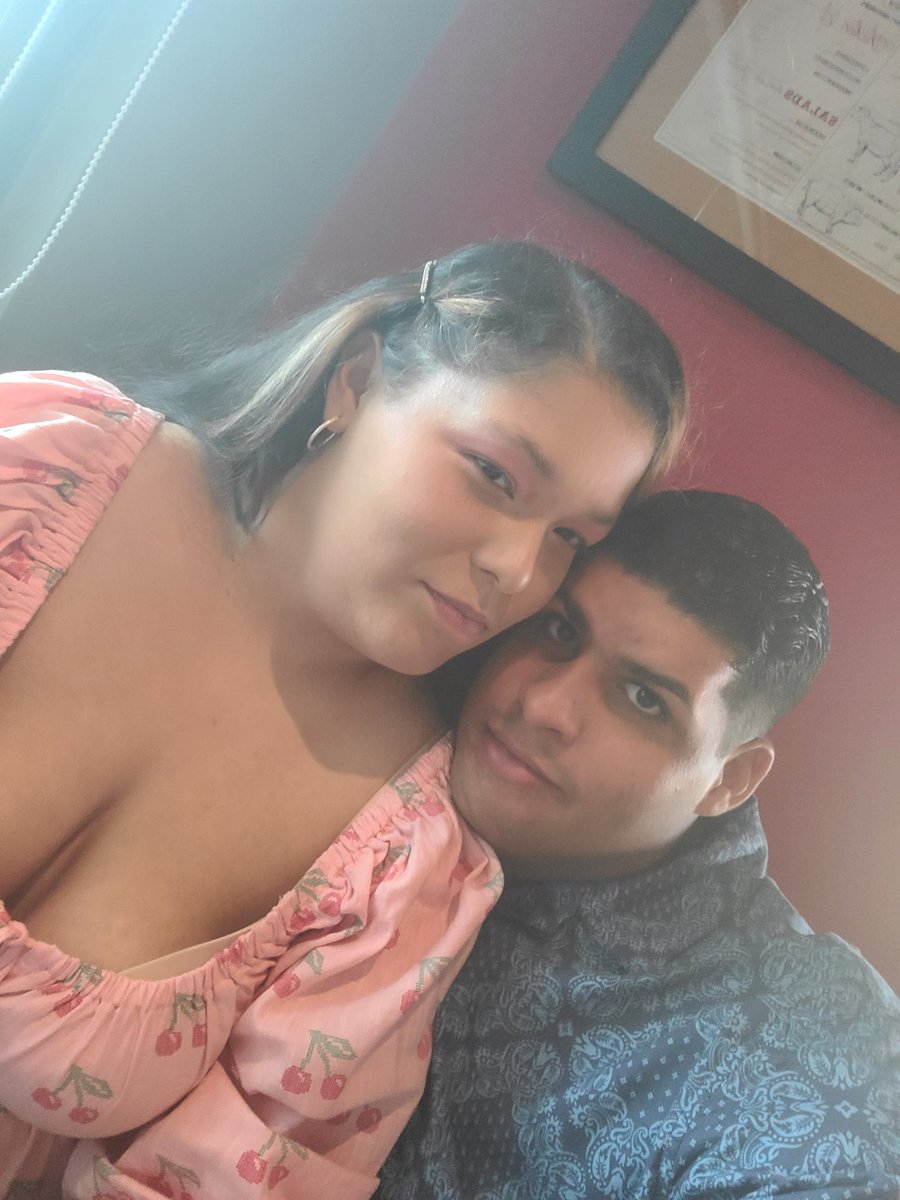 1977jvc's tweet photo. @AlondraMTorrel1 Happy Anniversary, Bae. Here's to 6 years of love, happiness &amp; more 🥂 Love You❤️❤️❤️👄👄👄 https://t.co/XauIv96mkk