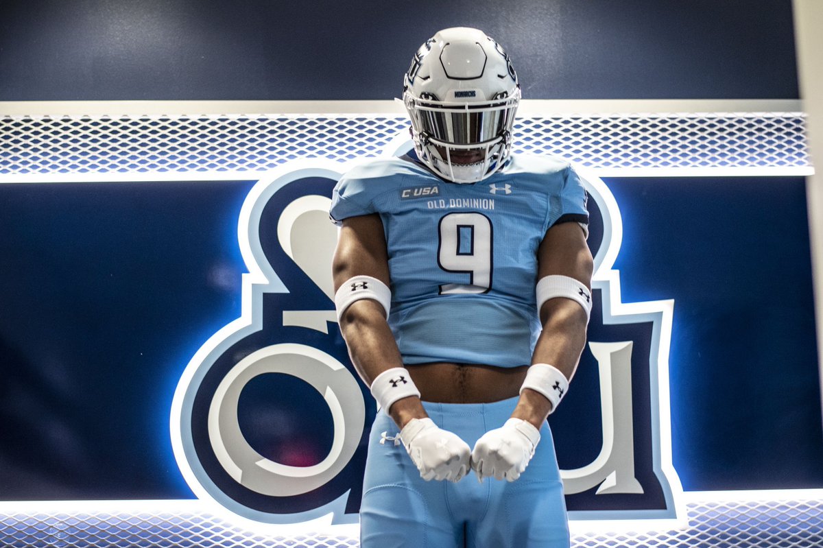 I’ll be attending ODU tmr🦁 <a href="/DAWGHZERECRUITS/">Dawg House Recruiting</a> <a href="/realmarkdup/">Mark Dupuis</a> <a href="/CoachT_Will/">Tarron Williams</a>