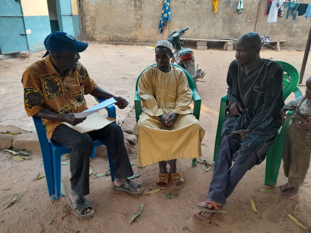 CenafodGuinee's tweet photo. Dans le cadre du projet de Participation citoyenne à la promorion de la paix pour une transition inclusive, réussie et apaisée, nos équipes de supervisions sont sur le terrain dans les 7 CU notamment : Matoto, Matam, Ratoma, Kankan, Mandiana, NZérékoré et Yomou.#REWARDII @USAID https://t.co/UwFO85B178