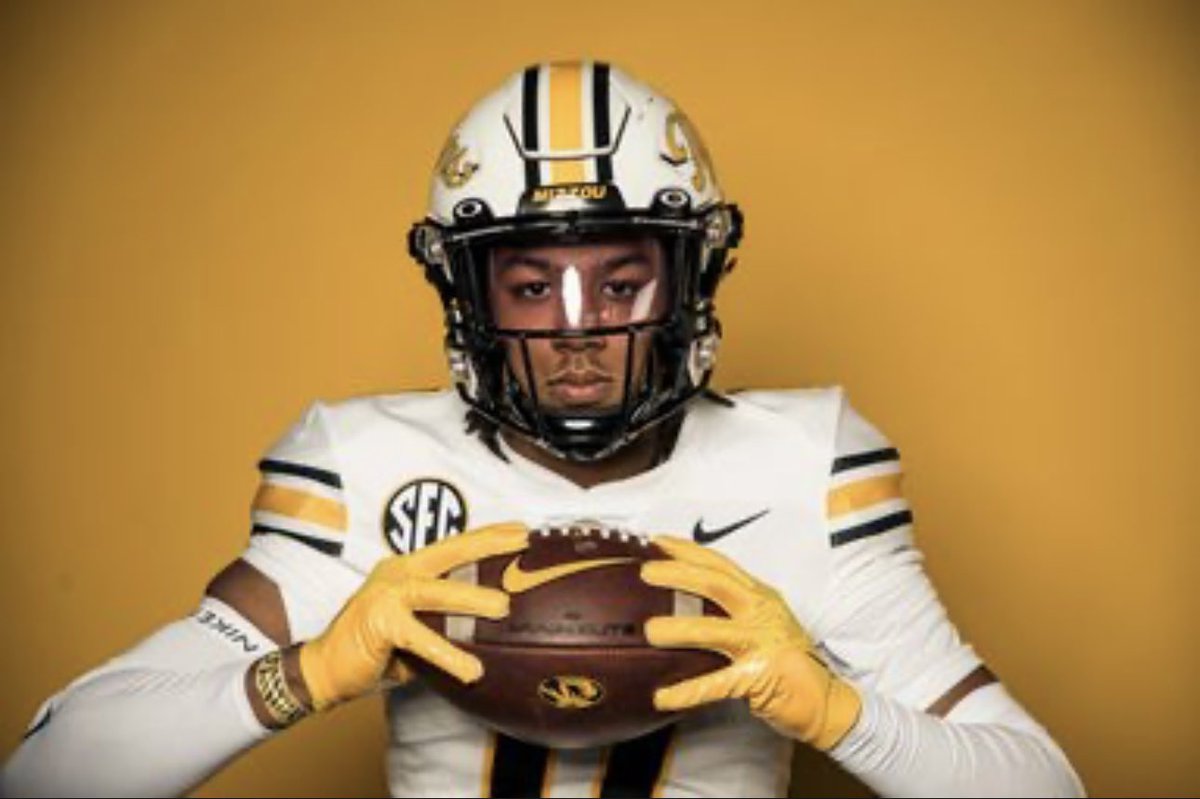 brianhuff23's tweet photo. 📍Had a great time @MizzouFootball this past weekend! @CoachDjSmith https://t.co/Dw8CjBYReP
