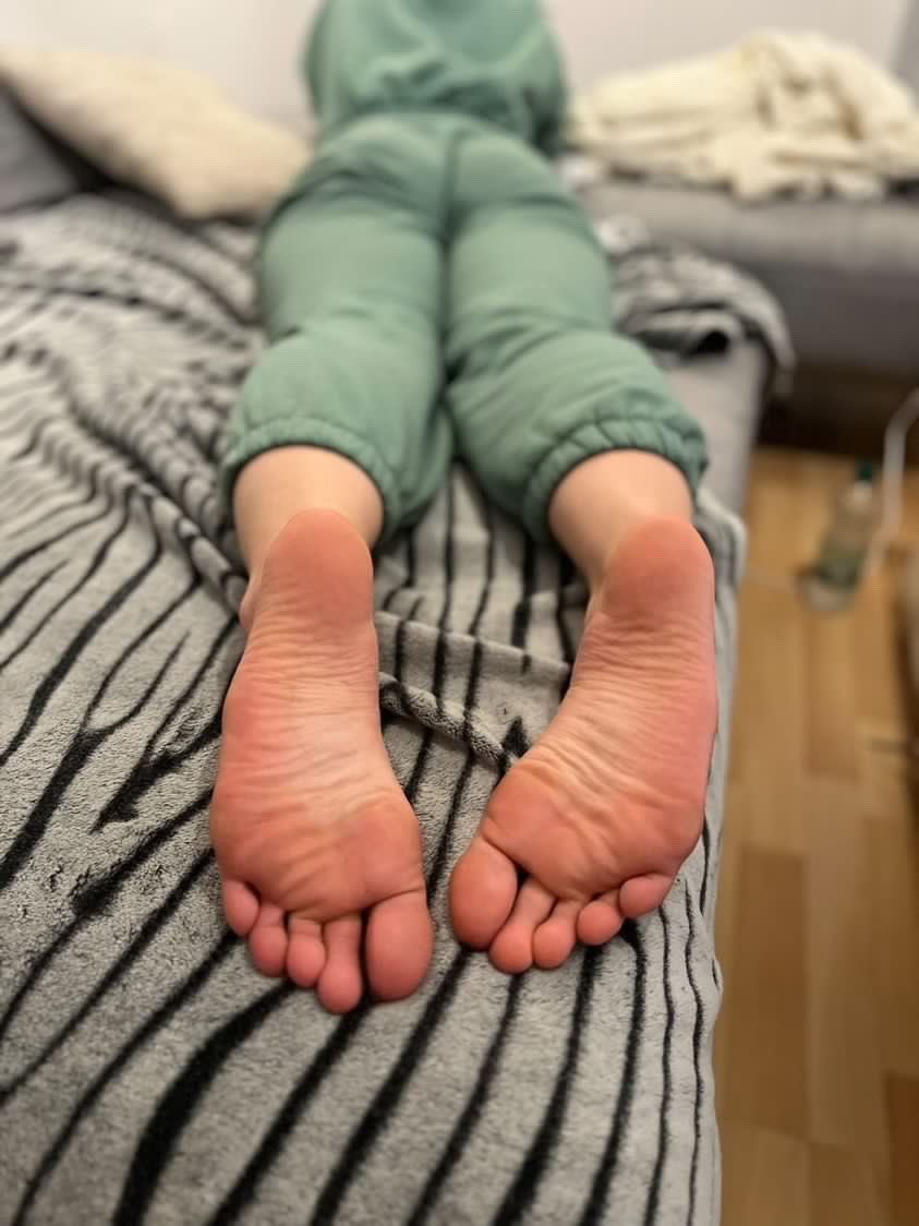 SolesSysteme's tweet photo. My friend model M 🤤🌶
I love her soles! not you? https://t.co/mcdntK53rj