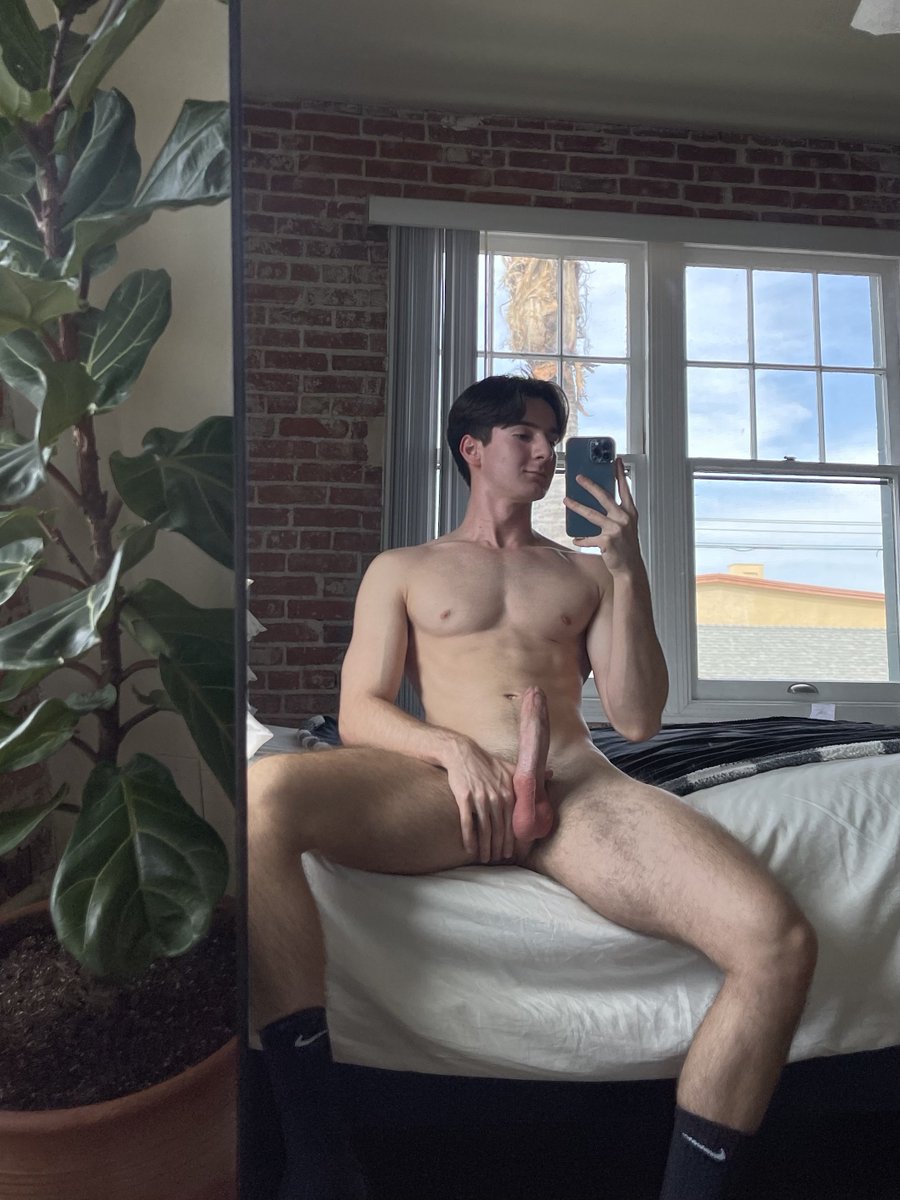 calebmanningxxx's tweet photo. What’s up 😜 https://t.co/7aKt5T0QHD
