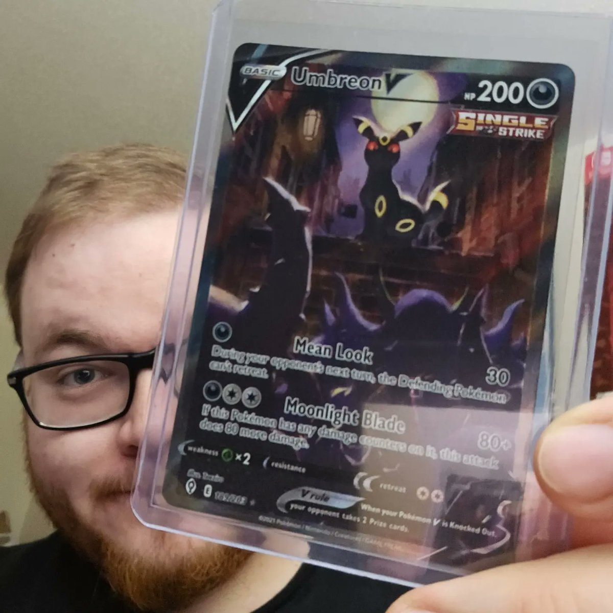 OrngRanger's tweet photo. Greatful to have this card in my collection! My 2nd favorite pokemon, favorite eeveelution, traded to me from my friend. Thanks shovel. Beautiful art, such a cool card.
#OrngRanger #StayShiny #OrngRangerLevelUp #OrngLevelUp #Pokémon #Pokemon #PokemonCommunity #PokemonTCG #Umbreon https://t.co/f1yWbSavRI