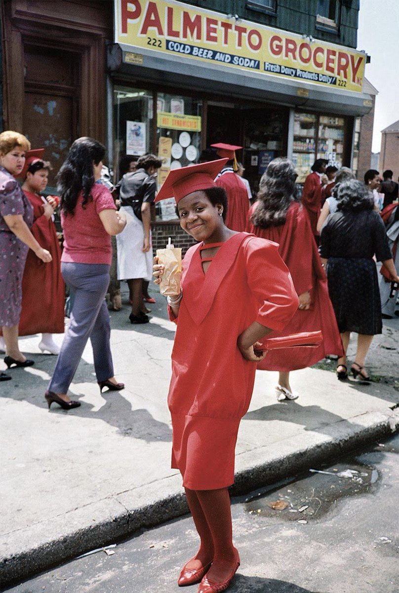 AfterSchool90's tweet photo. Bushwick in Brooklyn, New York photographed by Meryl Meisler (1980s) https://t.co/DcAiW5OSVx