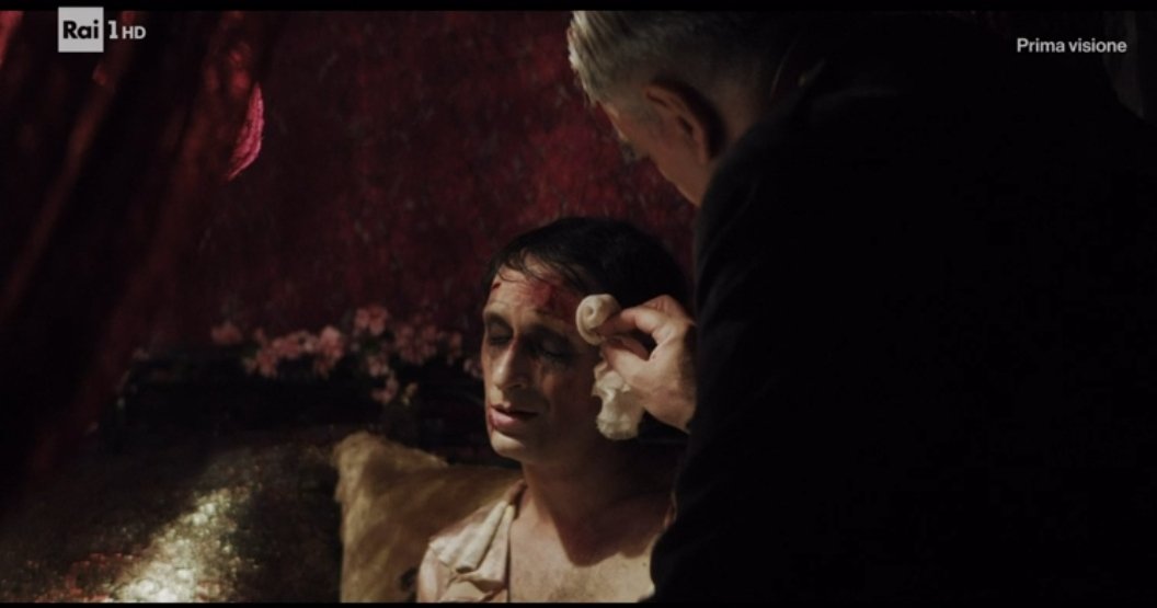 Era tanto tempo che non sentivo la cura di una mano amica😭😭
#bambinella #maione <a href="/antoniomilo1/">antonio milo</a> 
#ilcommissarioricciardi2