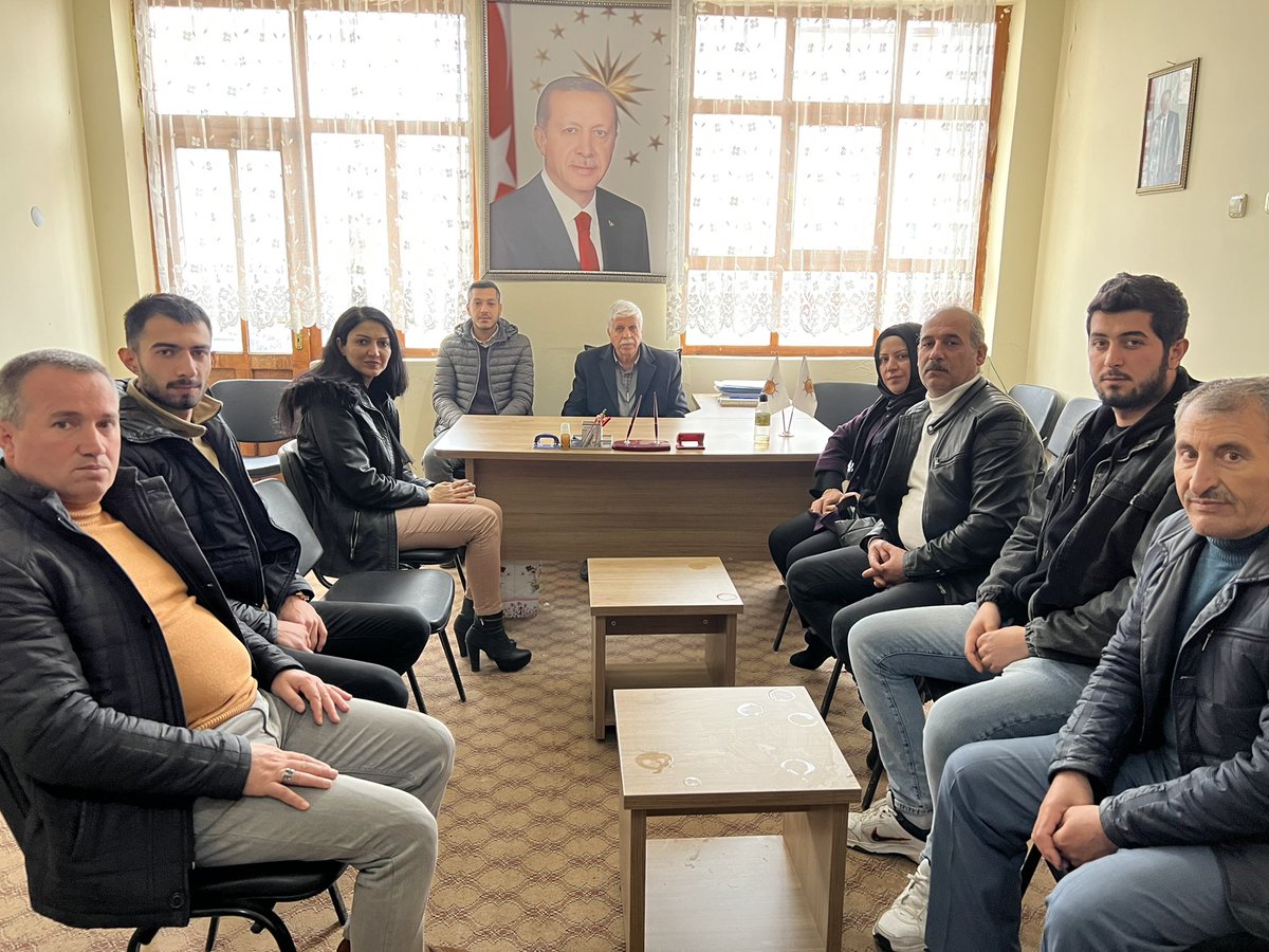 AK Parti Baskil İlçe Başkanımız Hüsnü KALKAN’ ı ve yönetimini, Baskil Gençlik kolları başkanımız Murat ÖZTEKİN’ ni ve ziyaret ettik. Nezaketlerinden ötürü çok teşekkür ederim. #akparti #ErdoğanYenidenKazanacak #RecepTayyipErdoğan #ERDOĞANIDURDURAMAZSINIZ #elazig