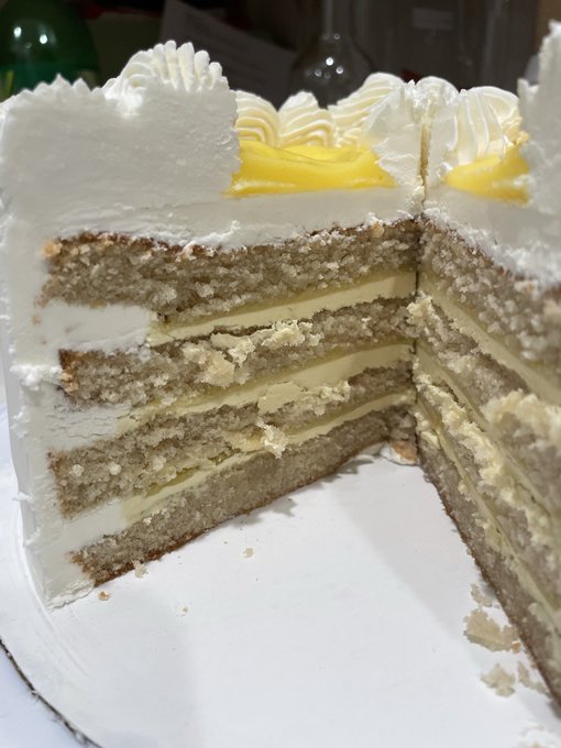 I make sexy cakes https://t.co/CzBusq2xc4