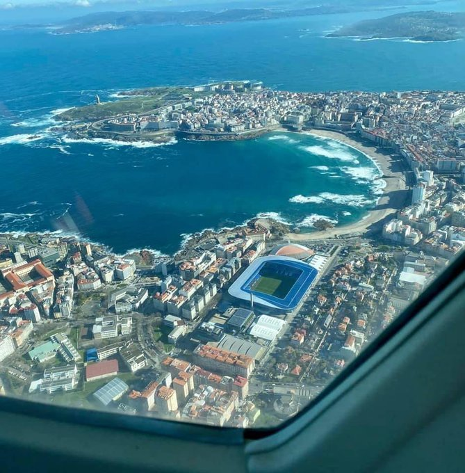 GradaBpro's tweet photo. Riazor, la casa del @RCDeportivo a vista de pájaro.

📷 @NuriaNajarro https://t.co/zemFWtFEul