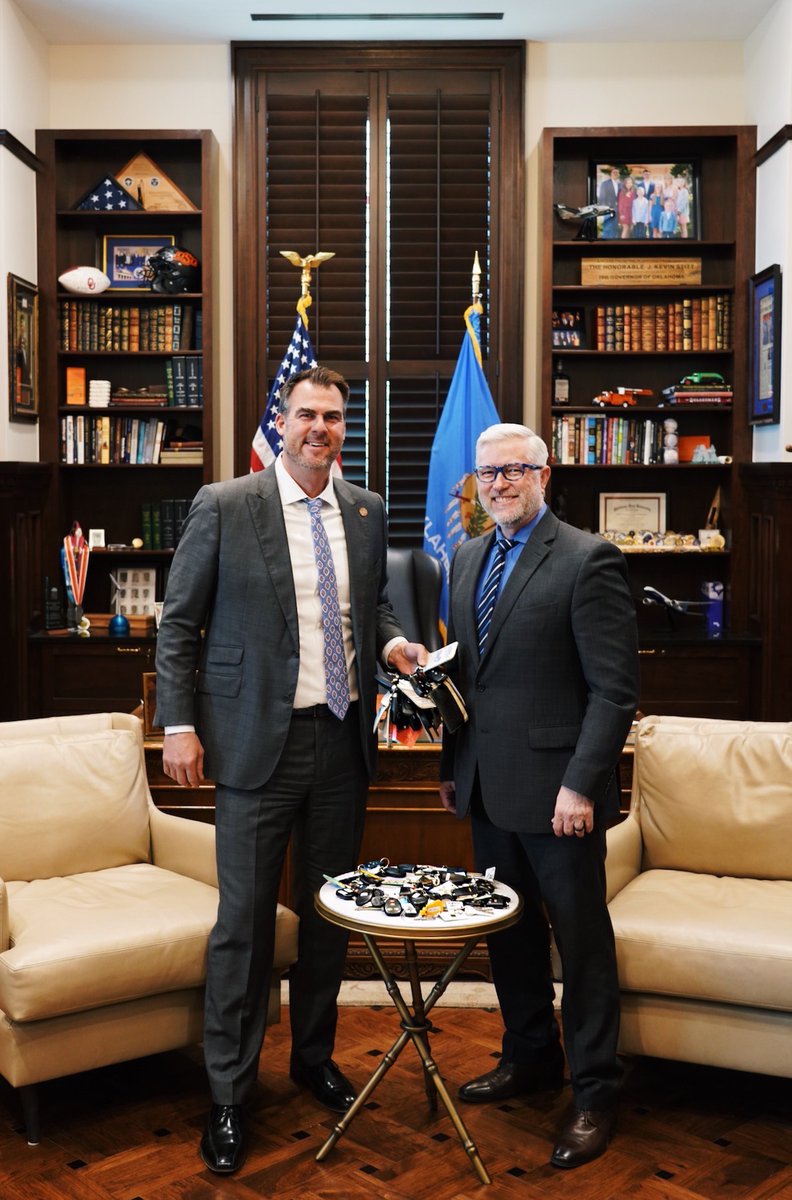 GovStitt tweet picture