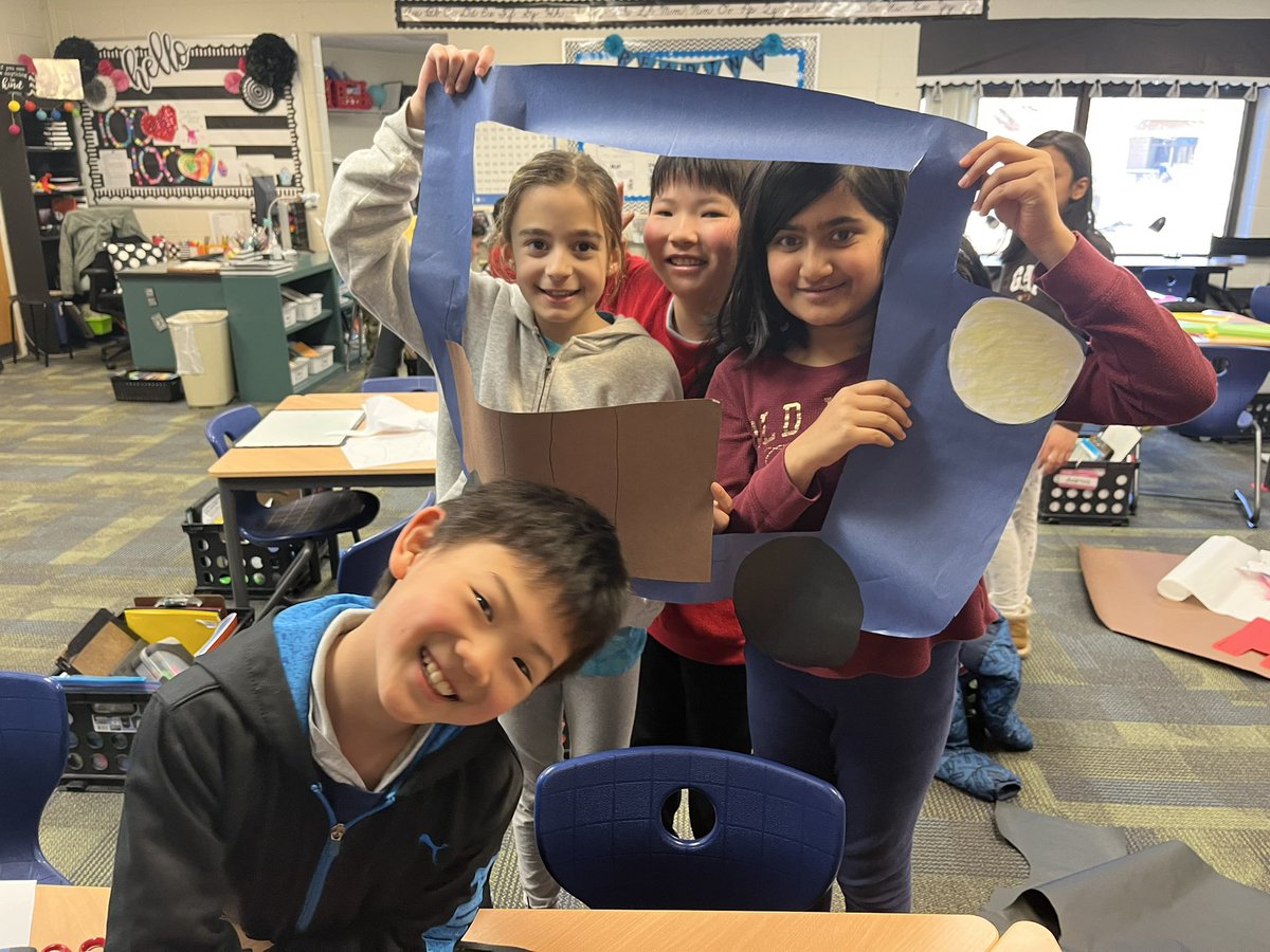 ChampeThompson's tweet photo. Prop making for our Growth of Michigan presentations which start tomorrow! #onestepatatime #itsalmostshowtime #readyornot #dfhappyclassrooms #NoviPride #NoviTogether #DeerfieldNovi https://t.co/dFxMXabc02