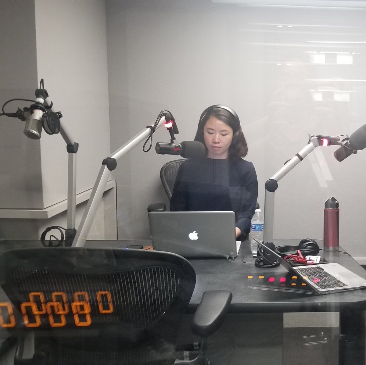 Ruth Tam (@ruthetam) on Twitter photo I'll be teaching a 7-week podcasting course at <a href="/HarvardExt/">Harvard Extension School</a> this summer. Come make delightful audio stories with us! It's virtual, so you can join us from anywhere.
Two spots left! 👀 courses.dce.harvard.edu/?details&srcdb… I'll be teaching a 7-week podcasting course at <a href="/HarvardExt/">Harvard Extension School</a> this summer. Come make delightful audio stories with us! It's virtual, so you can join us from anywhere.
Two spots left! 👀 courses.dce.harvard.edu/?details&srcdb…