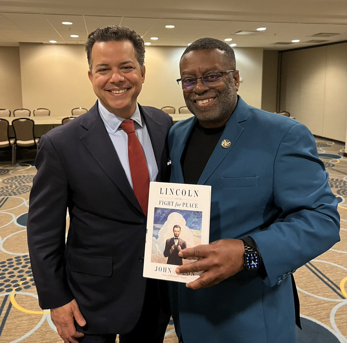 Harold_CEDA's tweet photo. What a great time in D.C. at our national Community Action Partnership Conference with CNN Senior Political Analyst &amp; fill-Anchor (and new friend) John Avlon, on John's book and American politics. https://t.co/zQz70x92PU